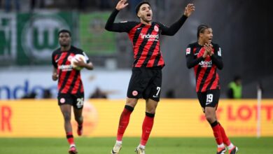 نتيجة مباراة فرانكفورت ضد ليون في الدوري الأوروبي.. خسارة رغم تسجيل مرموش